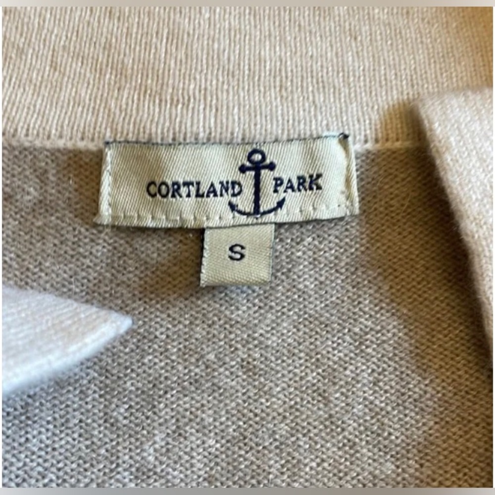 CORTLAND PARK - V-Neck Cashmere Sweater - Picture 3 of 4